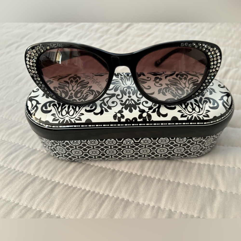 Brighton Sea Cruise Sunglasses with case.